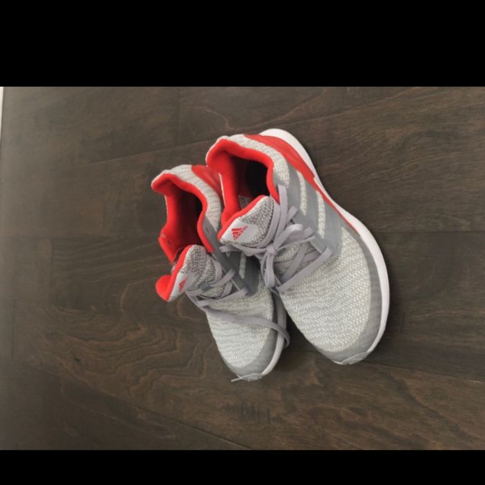 Youth Adidas Sneaker